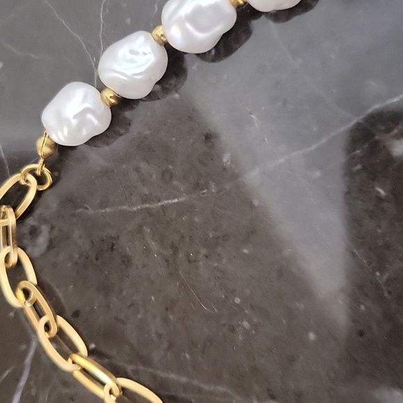 Gold Toned And White Heart Pendant Necklace - Picture 3 of 5